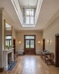 Sidebar random image