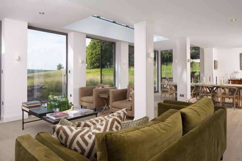 Sidebar random image